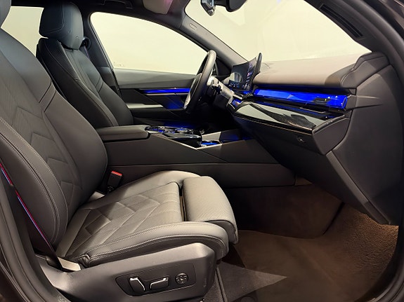 BMW 530e 8 of 19