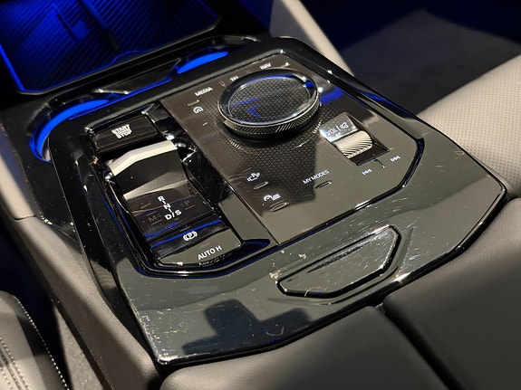 BMW 530e 17 of 19