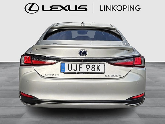 Lexus ES300h 4 of 14