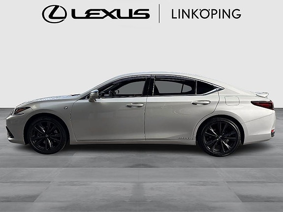 Lexus ES300h 3 of 14