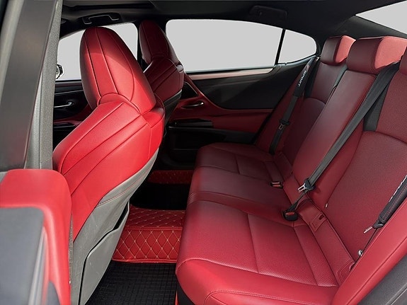 Lexus ES300h 7 of 14