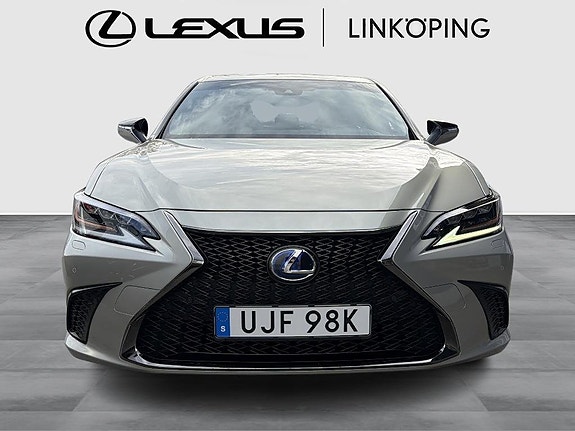 Lexus ES300h 5 of 14