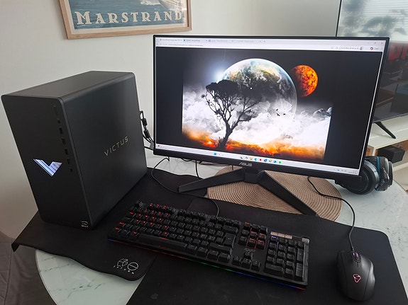 HP Victus Gamingdator paket Gamingskärm Som nytt