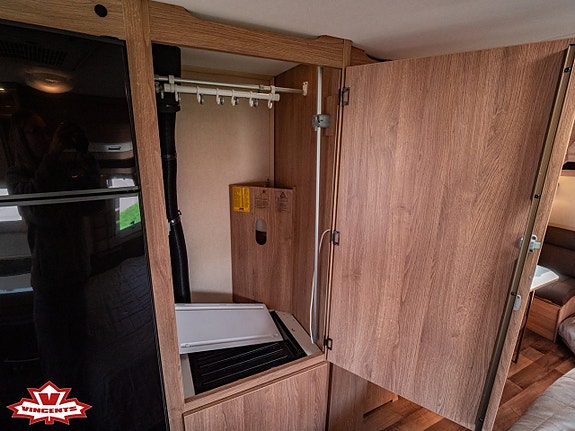 KABE CLASSIC 660 GDL KS *3-våningssäng *AC *Förtält 15 of 22