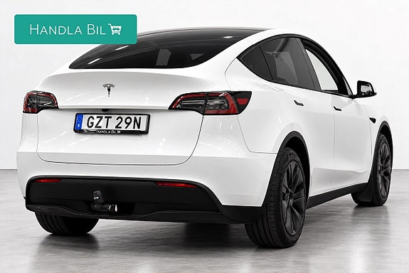 Tesla Model Y 5 of 26