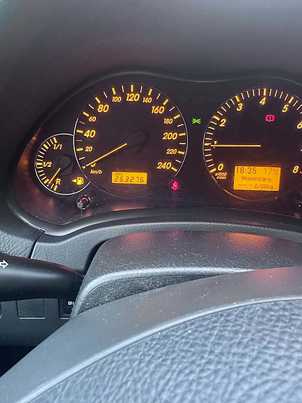 Toyota Avensis 11 of 13