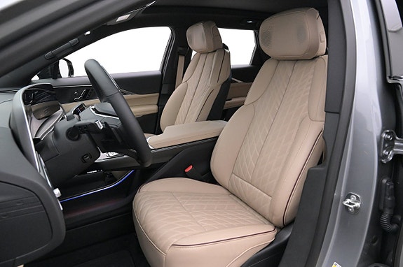 Cadillac Lyriq 10 of 27