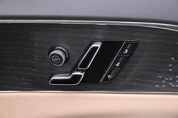 Cadillac Lyriq 15 of 27