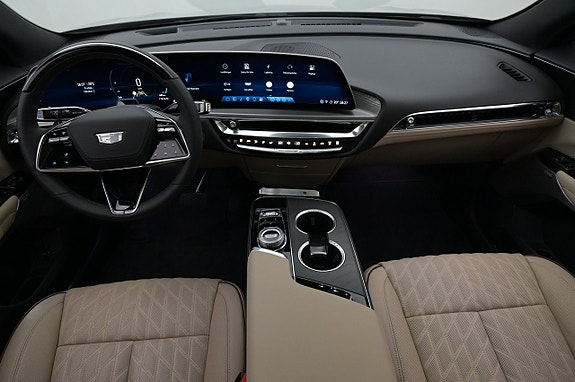 Cadillac Lyriq 6 of 27