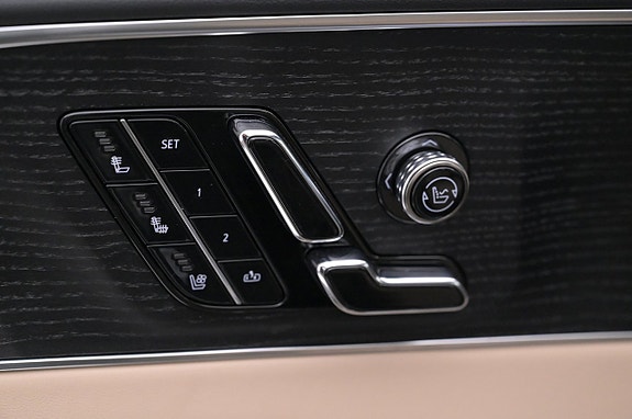 Cadillac Lyriq 12 of 27