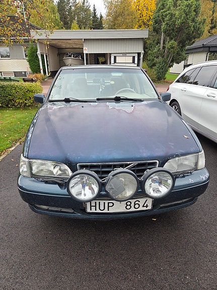 Volvo S70 2 of 4