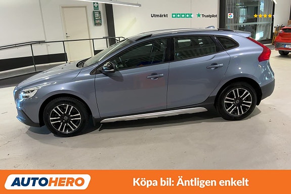 Volvo V40 Cross Country 2 of 26