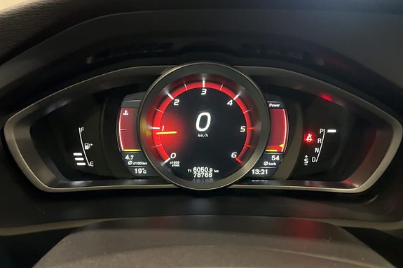 Volvo V40 Cross Country 20 of 26