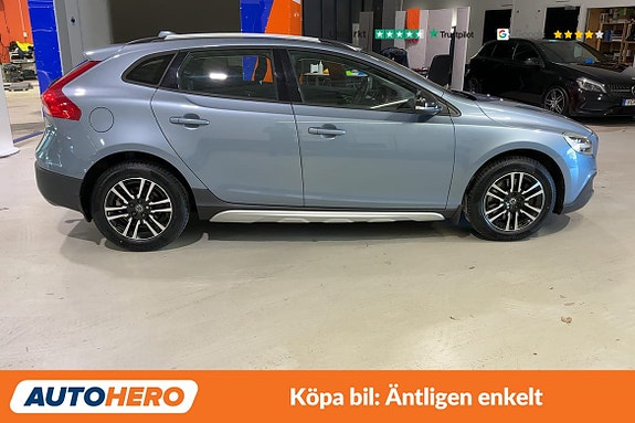 Volvo V40 Cross Country 7 of 26