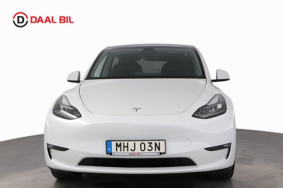 Tesla Model Y 2 of 26