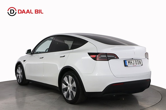 Tesla Model Y 8 of 26