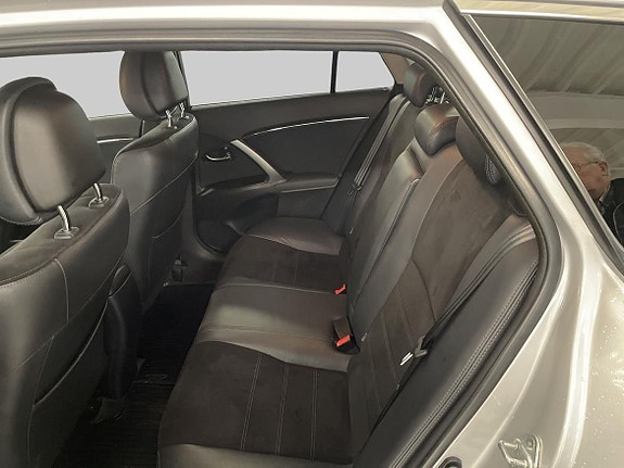 Toyota Avensis 10 of 18