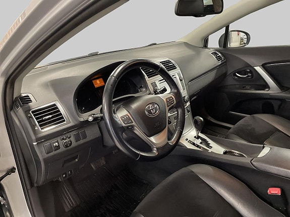 Toyota Avensis 13 of 18