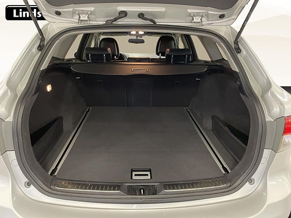 Toyota Avensis 12 of 18
