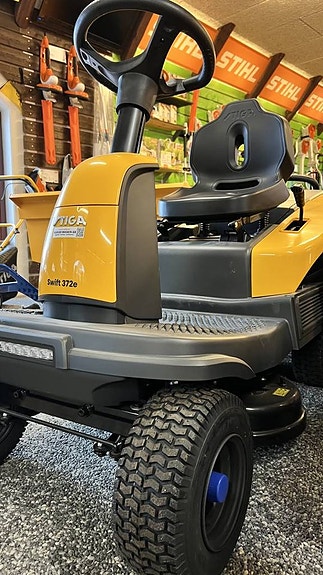 STIGA Swift – Batteridriven åkgräsklippare | 26 995 kr inkl. 4 of 4