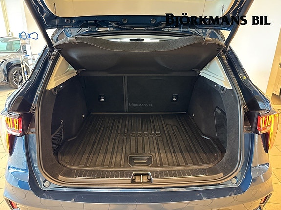 Lynk & Co 01 14 of 16