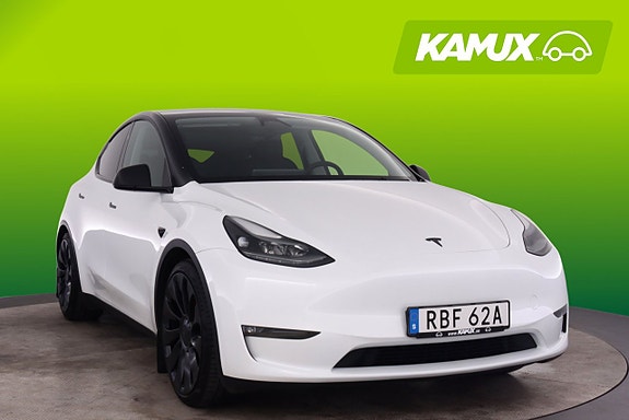 Tesla Model Y 8 of 19