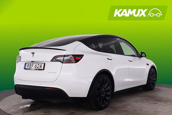 Tesla Model Y 4 of 19