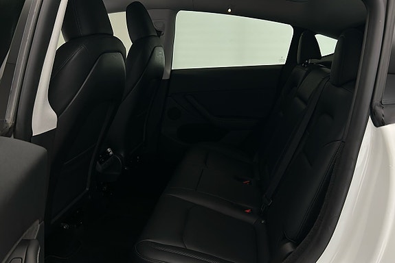 Tesla Model Y 12 of 25