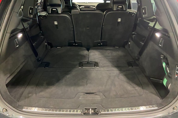 Volvo XC90 19 of 30