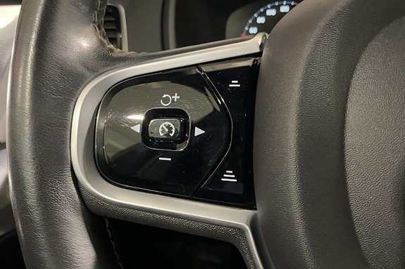 Volvo XC90 28 of 30