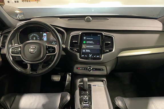 Volvo XC90 14 of 30
