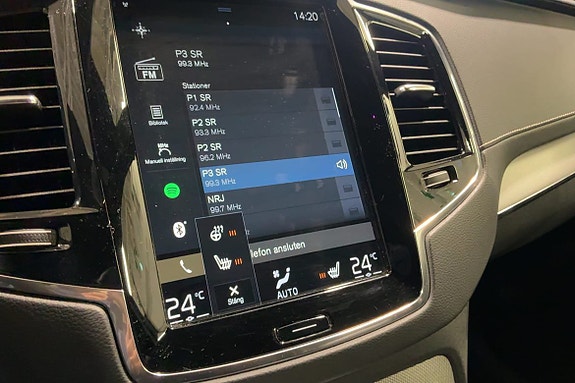 Volvo XC90 24 of 30