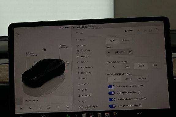 Tesla Model Y 24 of 25
