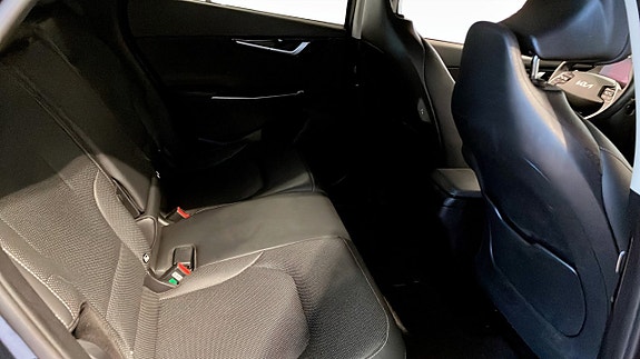 Kia EV6 5 of 16