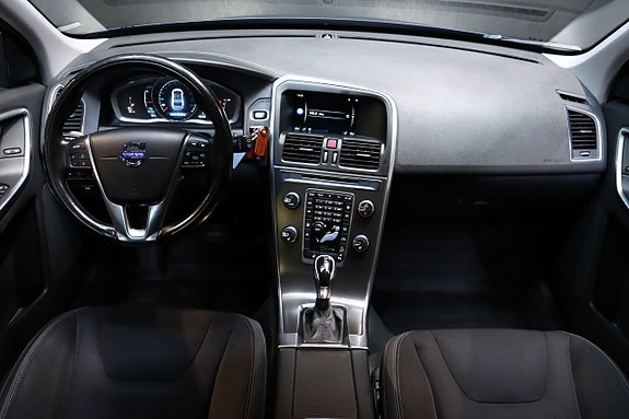 Volvo XC60 17 of 27