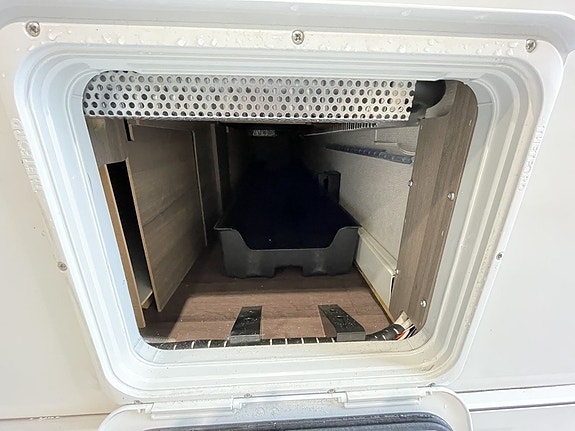KABE ESTATE 470 GLE ALDE/Mover/Dinette/1800 kg 11 of 13