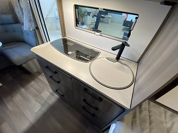 KABE ESTATE 470 GLE ALDE/Mover/Dinette/1800 kg 7 of 13