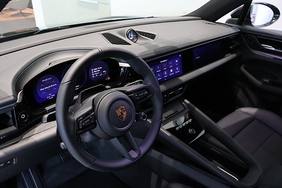 Porsche Macan 4 6 of 10