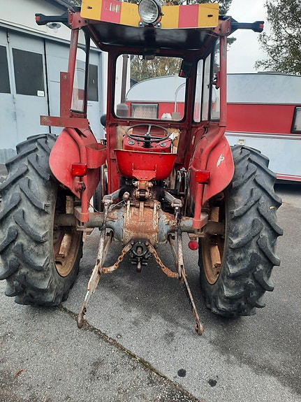 Massey Ferguson 135 2 of 3