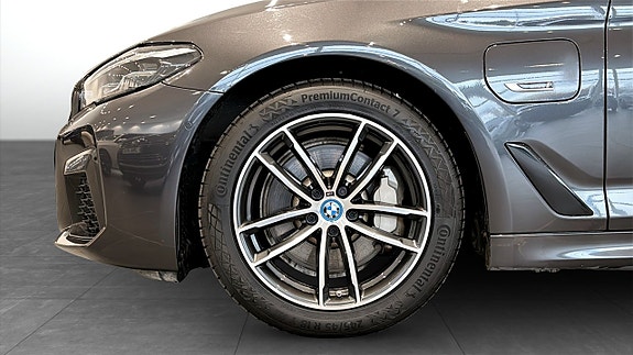 BMW 530e 9 of 9