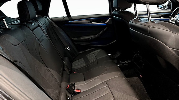 BMW 530e 5 of 9