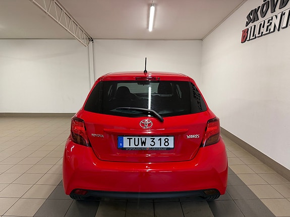 Toyota Yaris 4 of 11