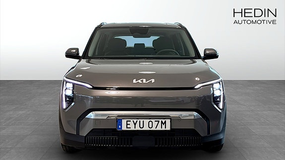 Kia EV3 8 of 17
