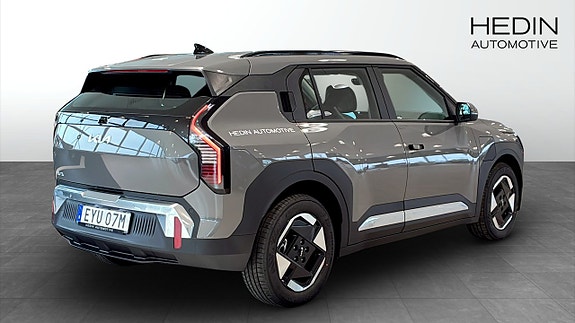 Kia EV3 2 of 17