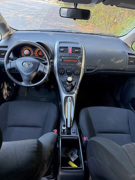 Toyota Auris 4 of 4