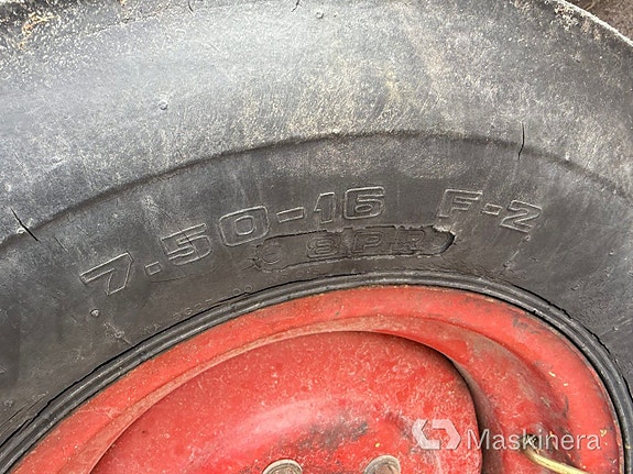 Traktor Volvo BM 2254 med lastare 10 of 27
