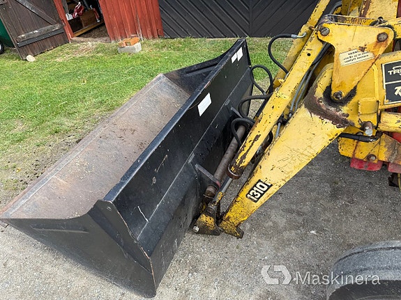 Traktor Volvo BM 2254 med lastare 23 of 27