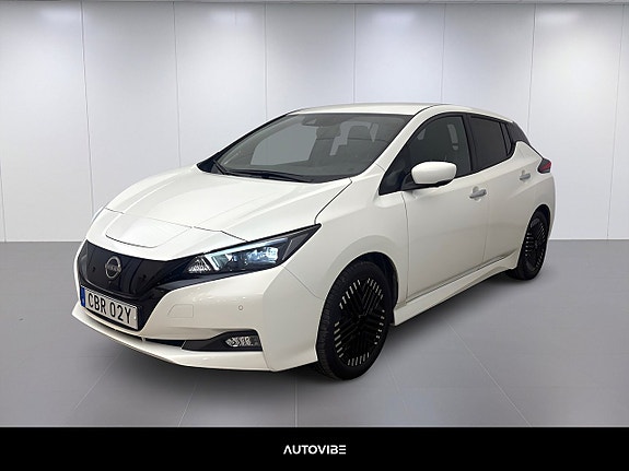 Nissan Leaf 2 of 11
