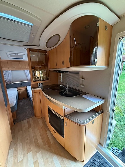 Hobby 540 UL DE LUXE *1 Ägare /1500Kg /4 Bädd /Långbädd* 9 of 19