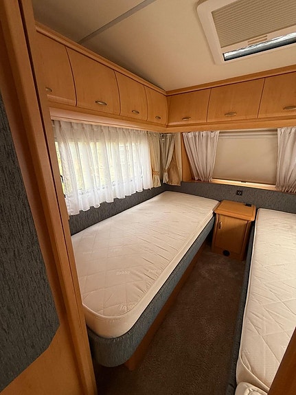Hobby 540 UL DE LUXE *1 Ägare /1500Kg /4 Bädd /Långbädd* 12 of 19